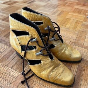 Vintage Clarus Yellow Lace-Up Booties